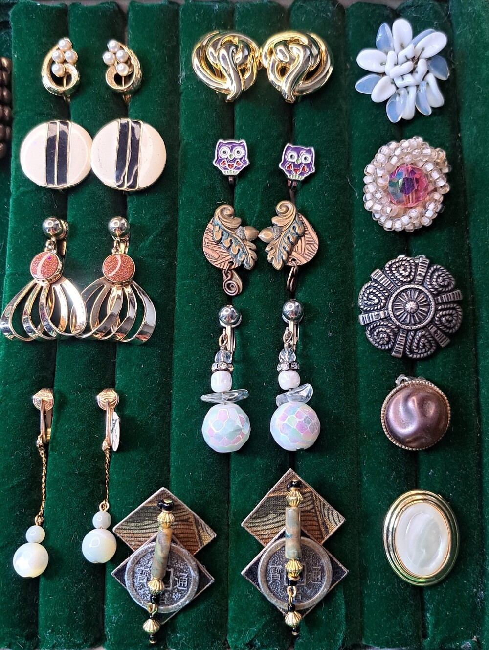Vintage Clip On Earrings